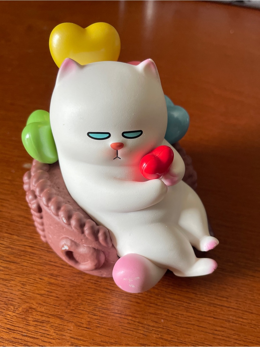 POPMART ViviCat Ganache Cake Sweet & Delicate Series Cat Figurine